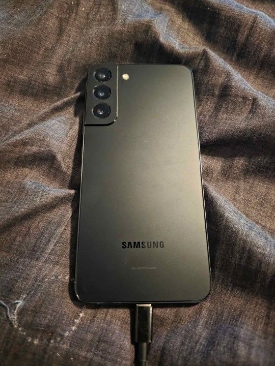 Sangsung GALAXY S22 PLUS FOR AT&T OR CRICKET ONLY