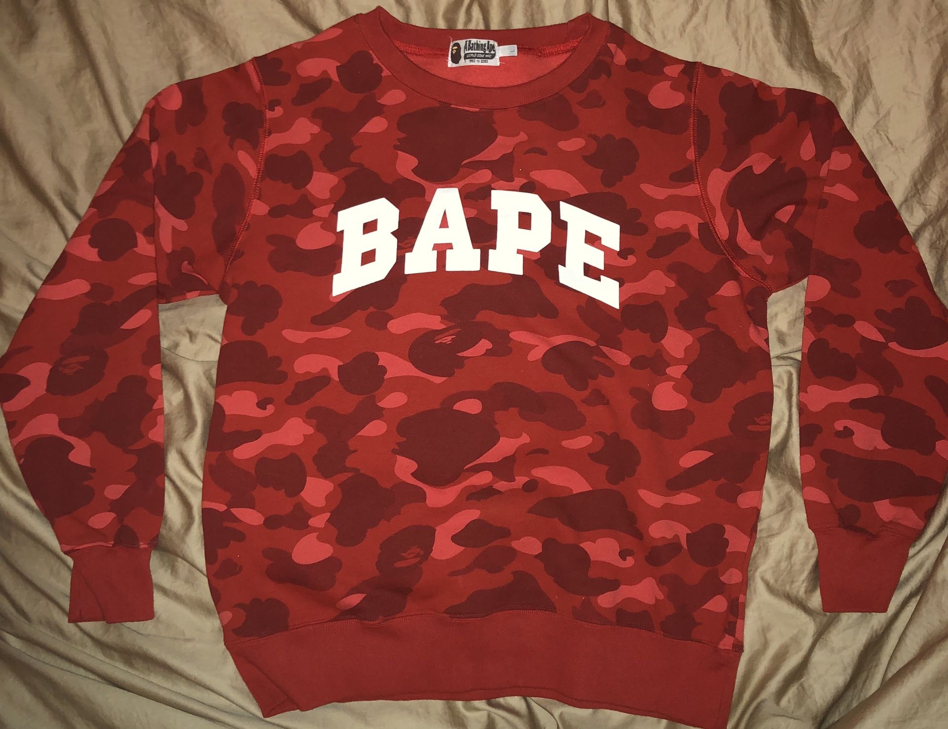 A Bathing Ape Color Camo BAPE Logo Crewneck Sweatshirt red - Size L (new)