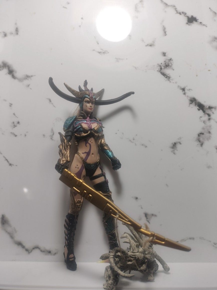 1998 McFarlane Spawn Dark Ages SKULL QUEEN Loose &  Figure & Accessories  (1201 )