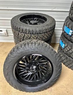 20x10 TIS 553B Gloss Black 6 LUG 33x12.50r20 RT TIRE FORD SIERRA SILVERADO TUNDRA
