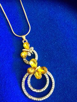 🌿🦋🌿 Yellow gemstone butterfly earrings with necklace together / Fine Fashion jewelry new