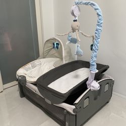 Graco Travel Bassinet, Changing Pad /pack and Play