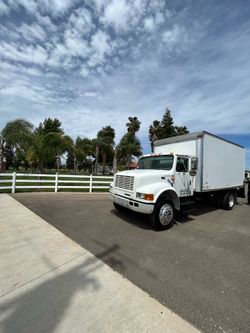 1999 international 4700 dt 466e
