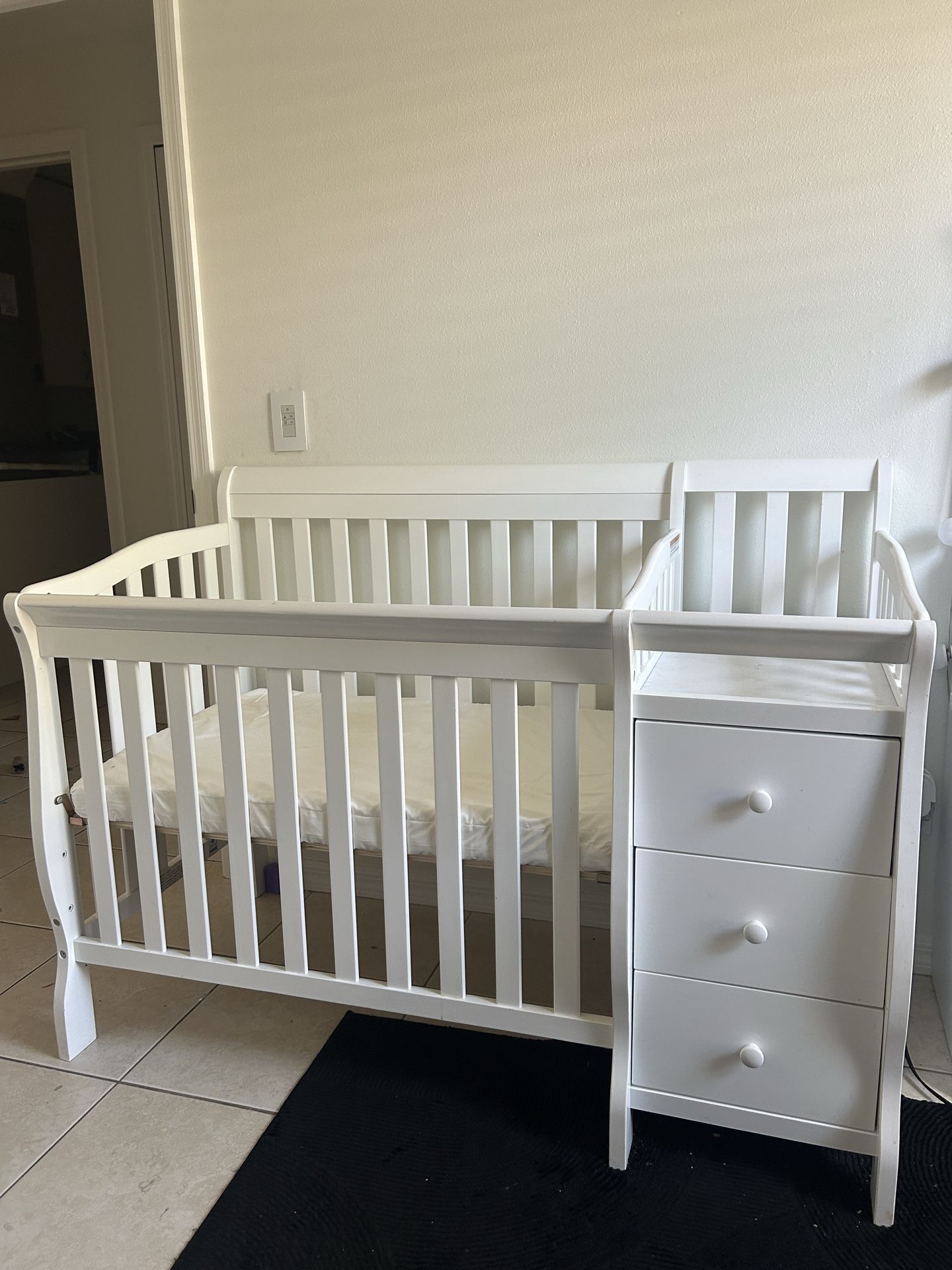 Baby crib