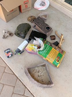 Reptile Accessories Lot