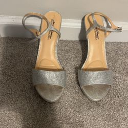 Silver Heels Size 9 1/2