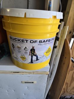 Bucket Of Safe Tie