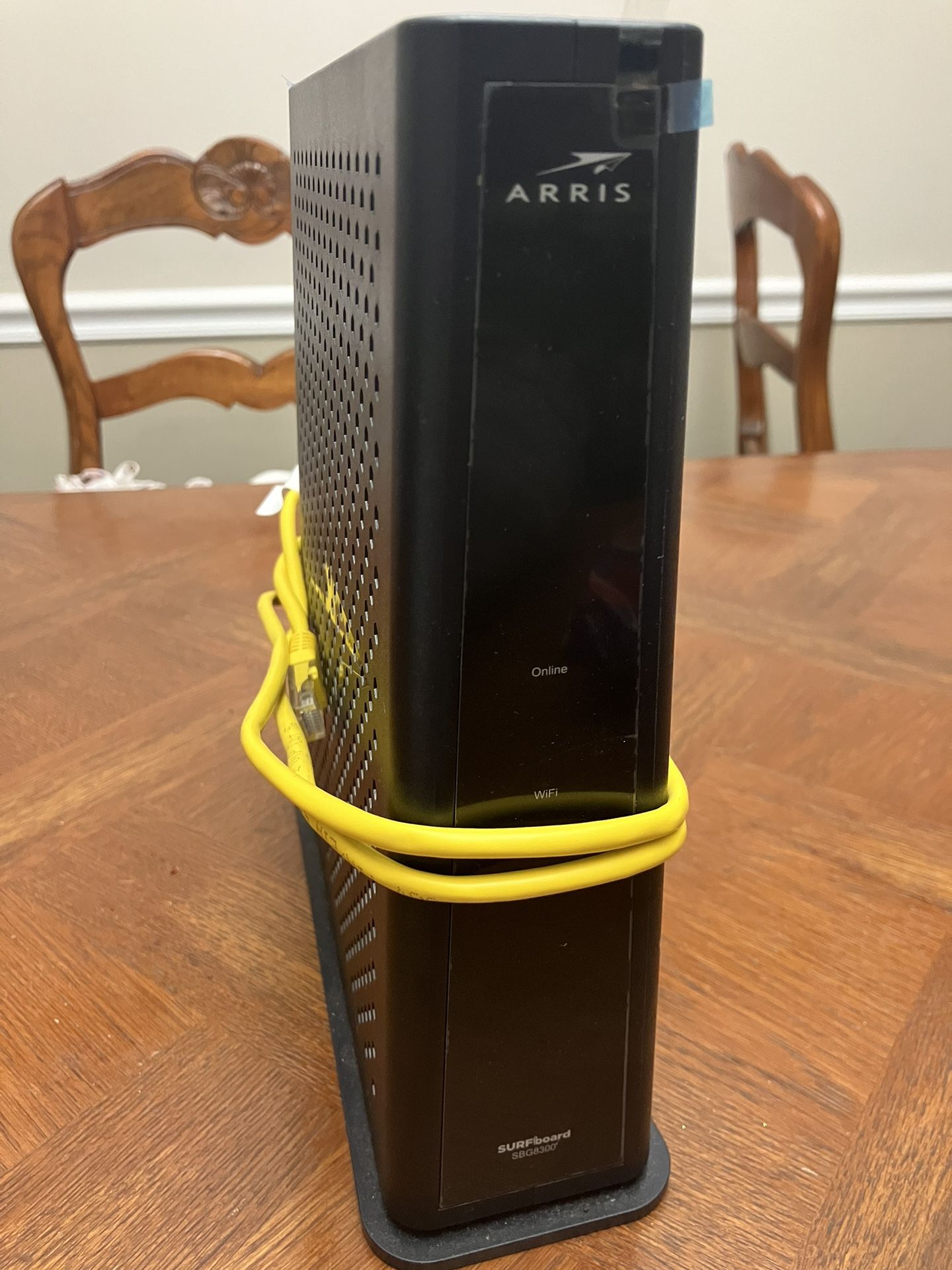 Arris Surfboard SBG8300 Modem And Router