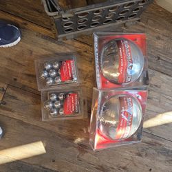 Hub Caps And Lug Nut Covers 