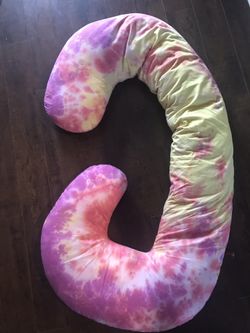 LeachCo pregnancy pillow w/removable cover