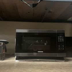 Samsung Microwave  Model MS19M8000AG