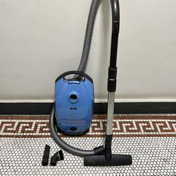 Miele Classic C1 Turbo Team PowerLine SBAN0 Vacuum Cleaner
