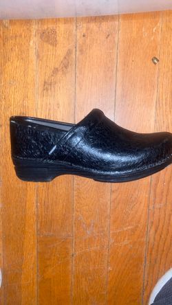 Dansco clogs