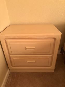 2 Matching Night Stands