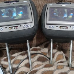 2 TV HEADREST DVD PLAYERS 