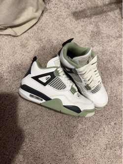Seafoam Jordan 4’s