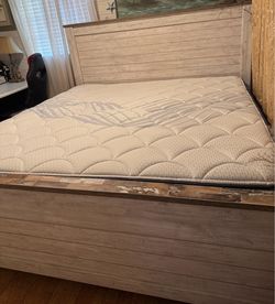 Rustic Solid Wood King Size Panel Bed & Serta Perfect Sleeper Mattress