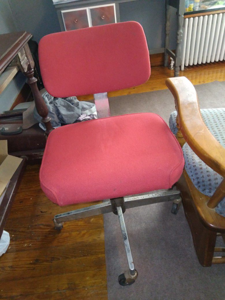 Small Office Chair Swivel Type 