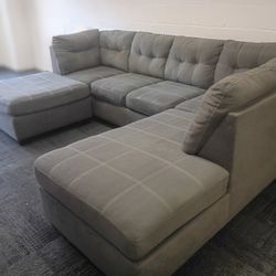 Free Delivery Today! Beautiful Steam Cleaned Grey Sectional With Ottoman! Comfortable Couch Sofa. No Stains Or Rips.