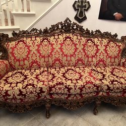 Large Vintage  Baroque Style  Walnut  Carved Wooded Structure  Beautiful  Detail 