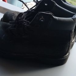 Kid's Black Timberland Boots Size 10Y