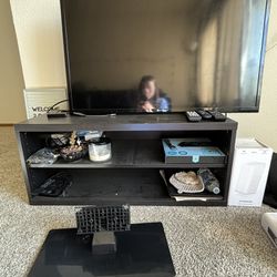 TV With Roku and TV Stand With Storage