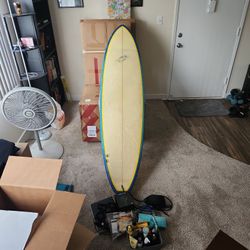 6'10 THE REALM SURFBOARD , GREAT SHAPE 