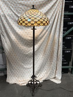 Really unique Tiffany style beautiful floor lamp 57 inches tall