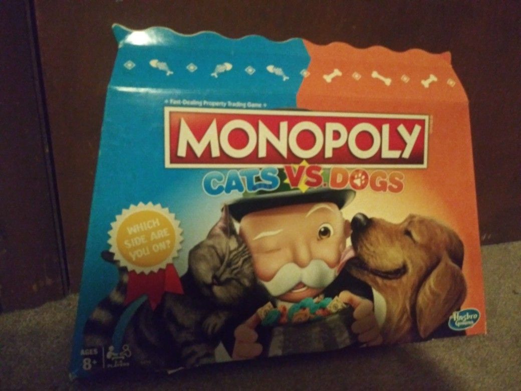 Monopoly Cats VS. Dogs Board Game (brand new) 
