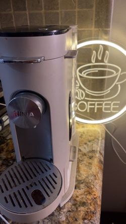 Ninja Single Serve Coffee Maker and decor