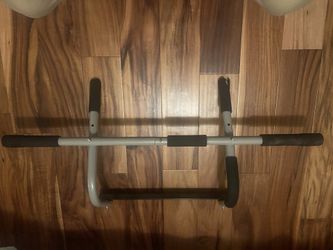 Pull Up Bar