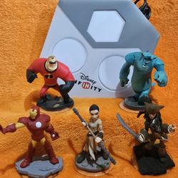 Disney Infinity Figure & Portal Bundle 
