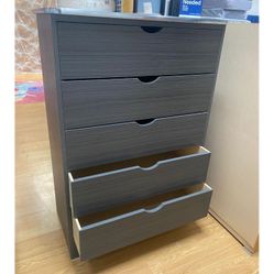 Dresser/ Five drawers dresser