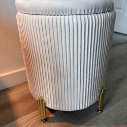 Ottoman With Storage 