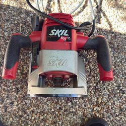 Skil 1810 1-3/4 HP Fixed-Base Router