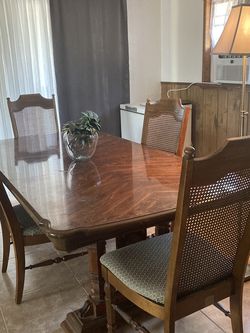 COMEDOR DE MADERA SÓLIDA 