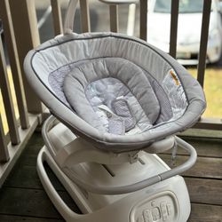Graco Electric Baby Swing/Rocker – Good Condition