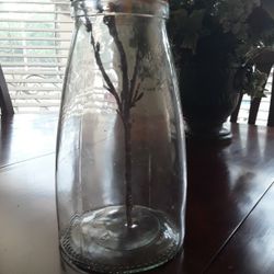 10" Tall Glass Vase And 6" Tall Gray Vase In Weeki Wachee Spring Hill