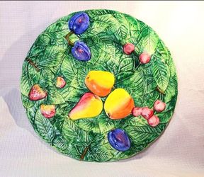Vintage Green Leaf Italian Fruit Platter Embossed Hand-Painted Majolica 12.75"