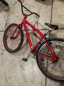 Se red Big ripper bike