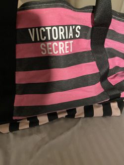 Early 2000s Victoria Secret Beach/luggage Bag