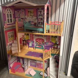 Casa De Muñecas 