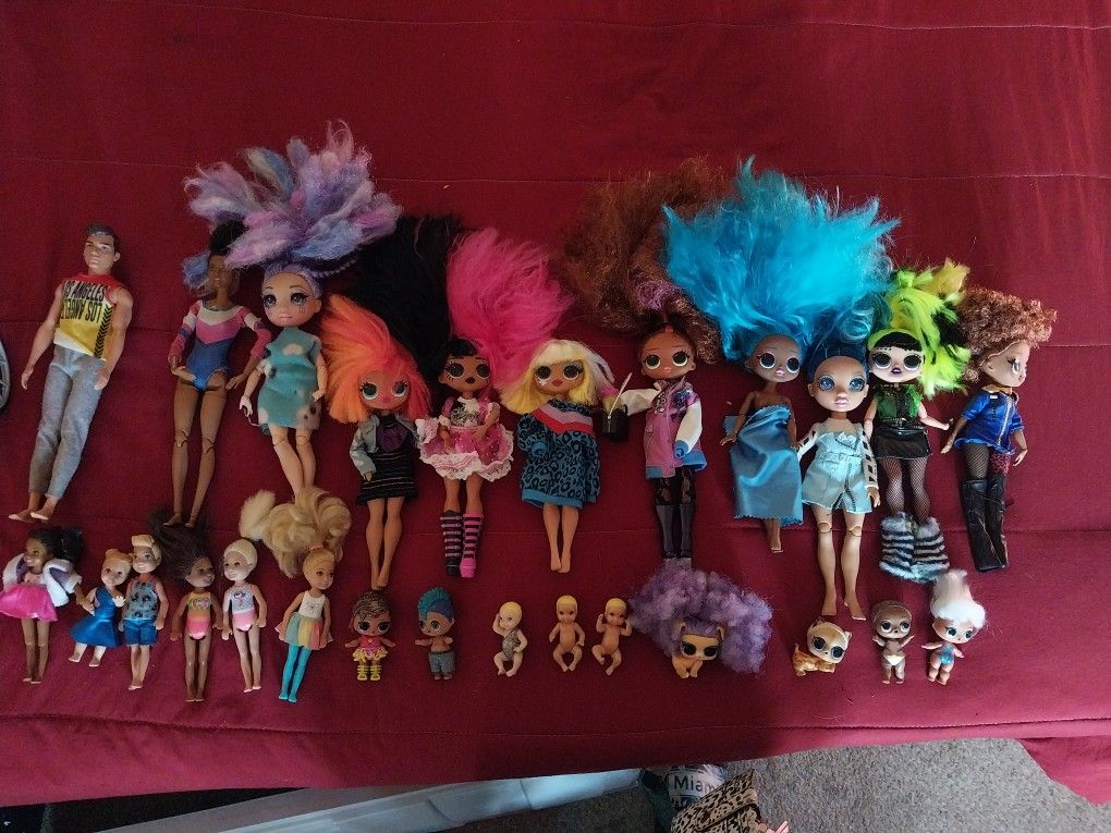 Bunch Of Dolls