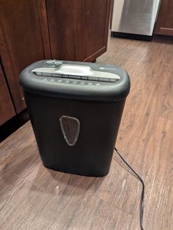 Paper shredder 8 cross