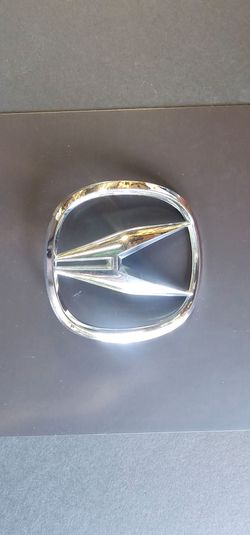 ACURA emblem