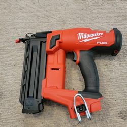 Milwaukee Fuel Finish Gun 18ga TOOL ONLY