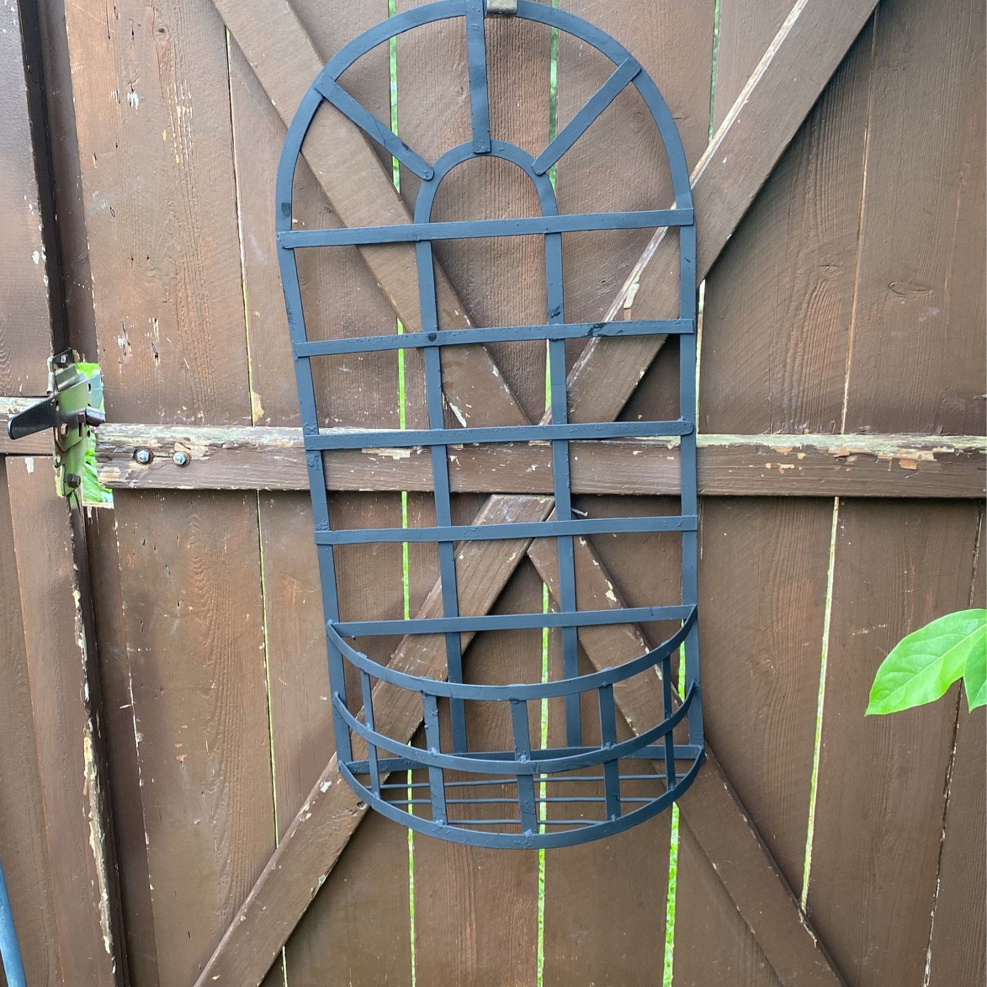 Iron Cast Plant Holder