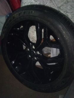 Land Rover Rim With Tire 