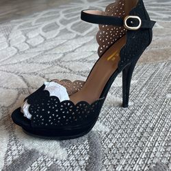 Glaze Heels Size 9