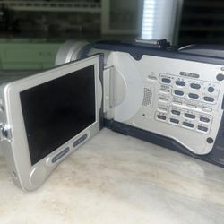Sony Handycam DCR-TRV30 (Japanese Model) – Works Great – MiniDV Camcorder – Vintage Look